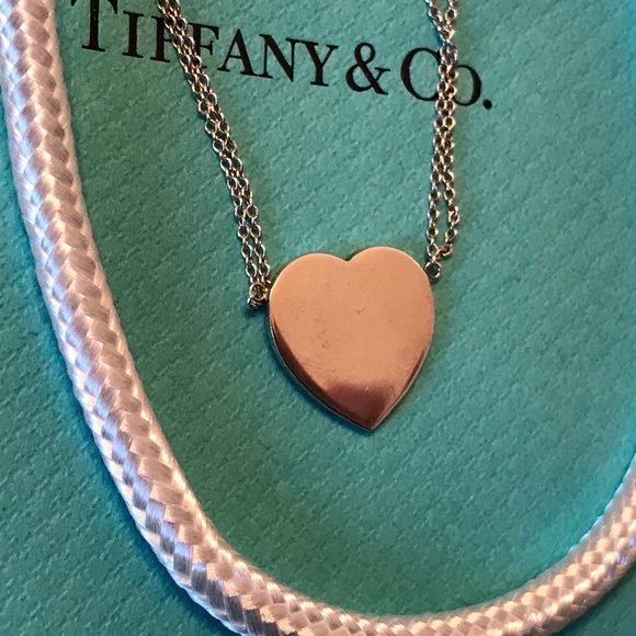 Tiffany & Co. RTT small heart tag necklace - 16 inch length - Picture 4 of 11